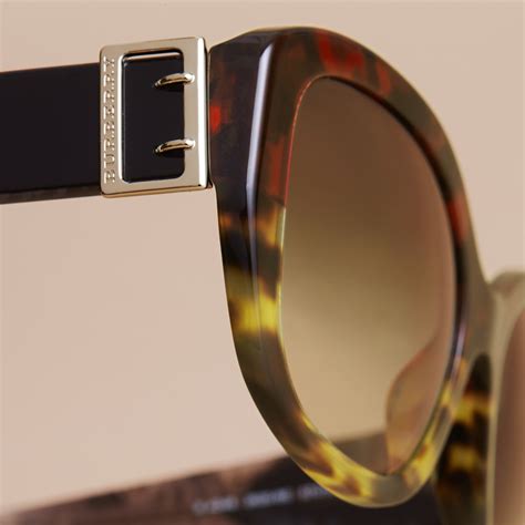 burberry buckle eyewear collection|Burberry Eyeglasses .